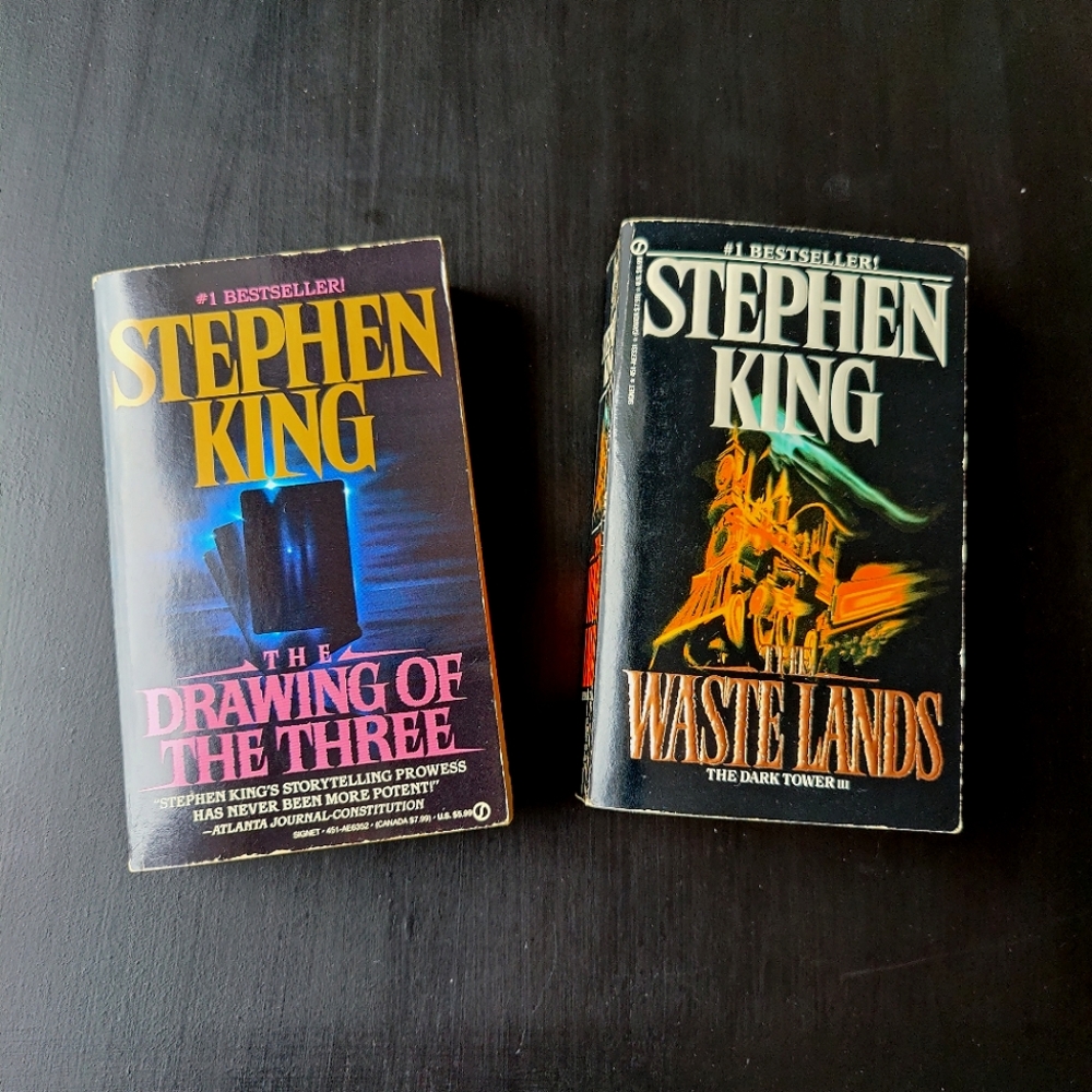 2 Stephen King paperbacks | The Drawing of Three & The Wastelands